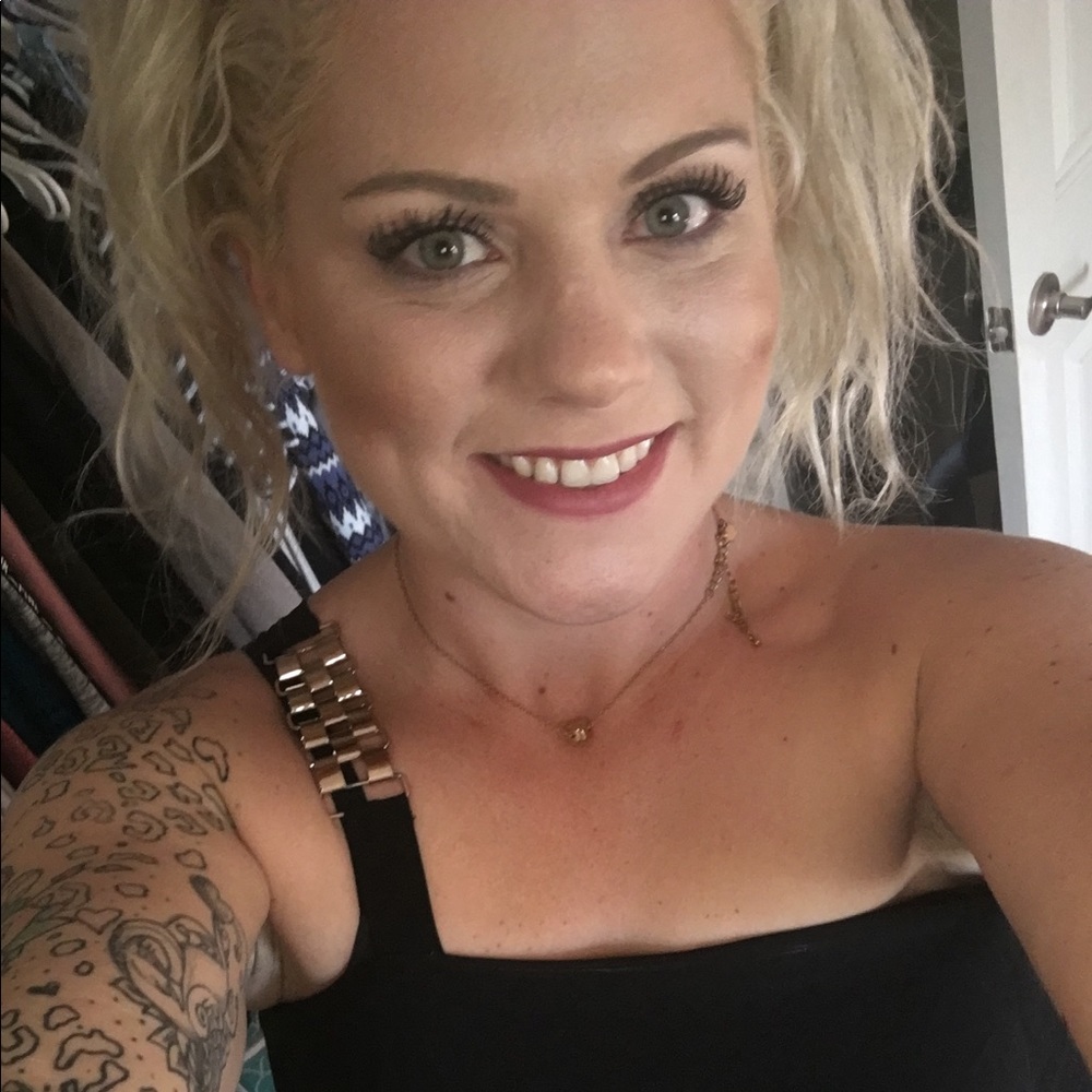 Meet your Posher, Ashley